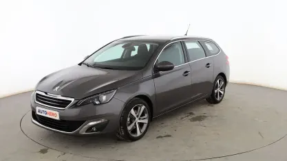 Usado Peugeot 308 Allure 130 CV (95 kW) 2017 Gris Familiar