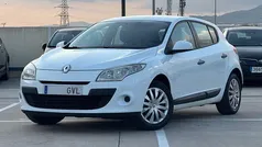 Blanco Usado 2010 Renault Mégane III Berlina | 5490 € (Precio justo)