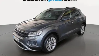 Usado VW T-Roc Life 110 CV (80 kW) 2024 Gris SUV