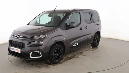 Usado Citroën Berlingo Shine 102 CV (75 kW) 2020 Gris / plata Monovolumen