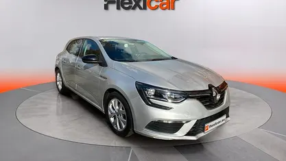 Usado Renault Mégane IV LIMITED 140 CV (102 kW) 2020 Gris Berlina