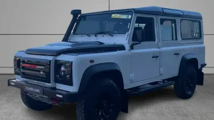 Usado Land Rover Defender SE 122 CV (89 kW) 2015 Blanco Familiar