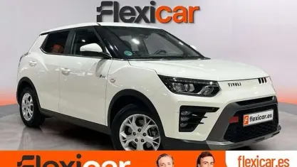 Usado SsangYong Tivoli 150 CV (110 kW) 2024 Blanco SUV