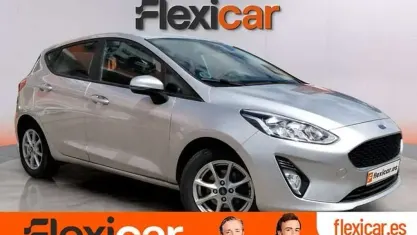 Usado Ford Fiesta Trend 86 CV (63 kW) 2018 Gris Utilitario
