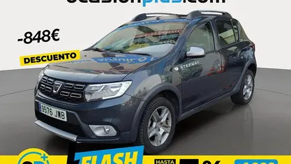 Usado Dacia Sandero Stepway 90 CV (66 kW) 2017 Gris Utilitario