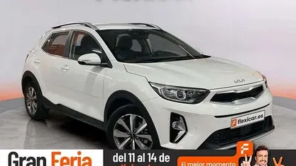 Usado 2022 Kia Stonic SUV | 16.490 € (Precio justo)
