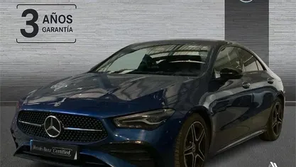 Usado 2025 Mercedes CLA200 AMG line Berlina | 40.990 € (Precio justo)