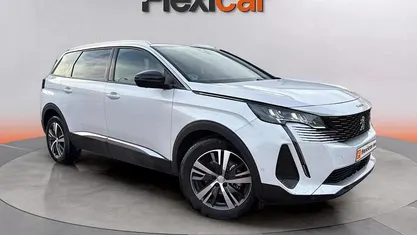 Usado Peugeot 5008 Allure 131 CV (96 kW) 2023 SUV