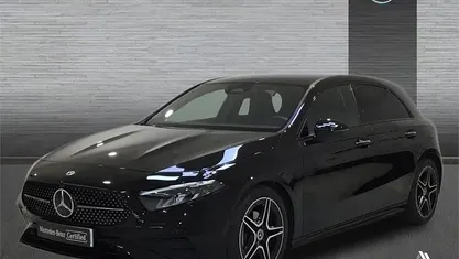 Negro Usado 2024 Mercedes A180 AMG line Berlina | 32.500 € (Precio justo)