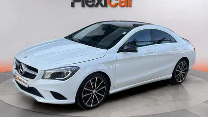 Blanco Usado 2015 Mercedes CLA200 AMG line Coupe | 14.390 € (Super precio)