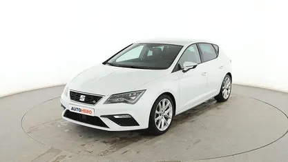 Usado Seat Leon FR 131 CV (96 kW) 2018 Blanco Berlina