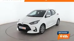 Blanco Usado 2023 Toyota Yaris Hybrid Active Berlina | 20.499 € (Precio justo)