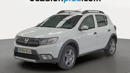 Usado Dacia Sandero Stepway 90 CV (66 kW) 2018 Blanco Utilitario