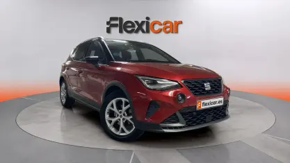 Usado Seat Arona FR 150 CV (110 kW) 2024 Rojo SUV
