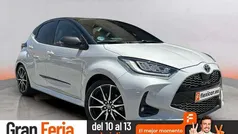Usado 2023 Toyota Yaris Hybrid Sport Berlina | 23.490 € (Precio justo)