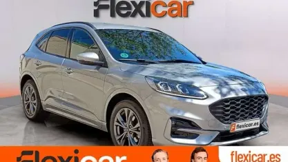 Usado Ford Kuga ST-Line 150 CV (110 kW) 2022 Gris SUV
