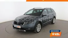 Gris Usado 2019 Skoda Octavia Scout 4x4 Familiar | 16.999 € (Buen precio)