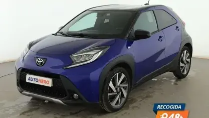Usado Toyota Aygo X-play 72 CV (52 kW) 2022 Azul Utilitario
