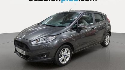 Usado Ford Fiesta Trend 101 CV (74 kW) 2017 Gris Utilitario