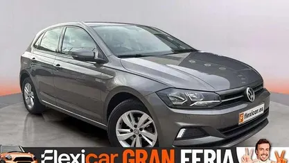 Usado VW Polo Advance 95 CV (69 kW) 2020 Gris Utilitario