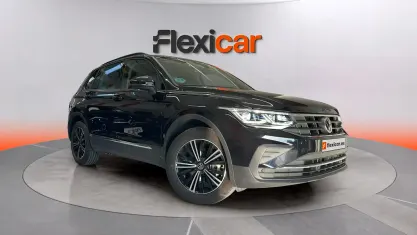 Usado VW Tiguan Life 150 CV (110 kW) 2021 Negro SUV
