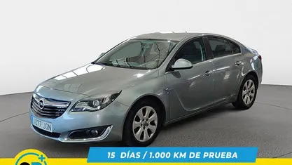 Gris plata Usado 2015 Opel Insignia Selective Berlina | 8190 € (Buen precio)