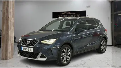 Usado Seat Arona Xperience 110 CV (80 kW) 2022 Gris SUV