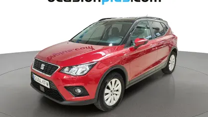 Usado Seat Arona Ecomotive 116 CV (85 kW) 2017 Rojo SUV