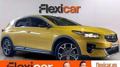 Usado Kia XCeed 141 HP (103 kW) 2022 Amarelo SUV