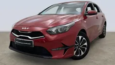 Rojo Usado 2025 Kia Ceed | 21.395 € (Precio justo)