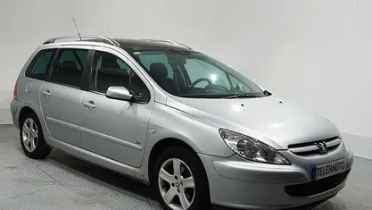 Usado Peugeot 307 110 CV (80 kW) 2004 Gris Familiar