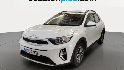 Usado Kia Stonic 101 CV (74 kW) 2024 Blanco SUV