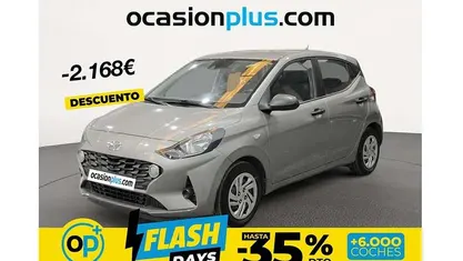 Usado Hyundai i10 67 CV (49 kW) 2022 Gris plata Utilitario