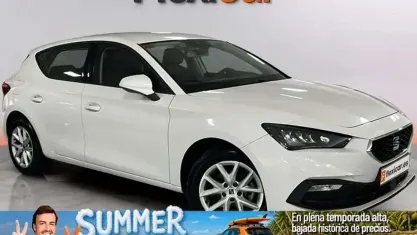 Usado Seat Leon Reference 116 CV (85 kW) 2021 Blanco Utilitario