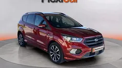 Granate Usado 2019 Ford Kuga ST-Line SUV | 16.890 € (Precio justo)