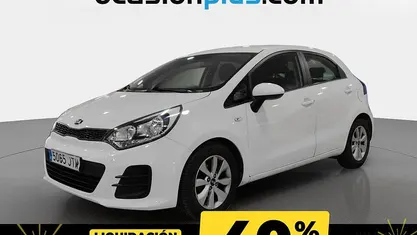 Blanco Usado 2016 Kia Rio Utilitario | 9491 € (Precio justo)
