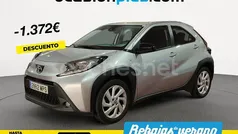 Usado 2024 Toyota Aygo Play Utilitario | 15.100 € (Precio justo)