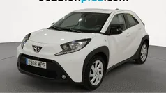 Blanco Usado 2024 Toyota Aygo Play Utilitario | 13.991 € (Precio justo)