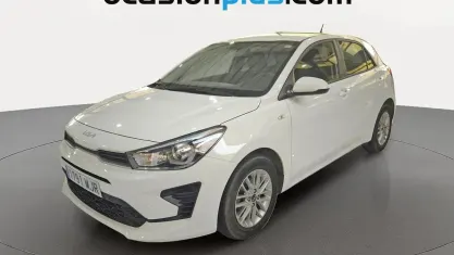 Usado Kia Rio 84 CV (61 kW) 2023 Blanco Utilitario
