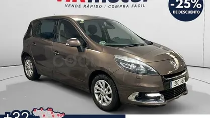 Usado Renault Scénic III Dynamique 130 HP (95 kW) 2012 Castanho Monovolume