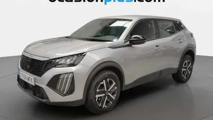 Usado Peugeot 2008 Active 100 CV (73 kW) 2024 Gris SUV