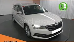 Blanco Usado 2021 Skoda Superb Ambition Berlina | 15.990 € (Buen precio)