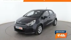 Usado 2016 Kia Rio Berlina | 9999 € (Precio justo)