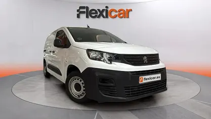 Usado Peugeot Partner 99 CV (72 kW) 2019 Blanco Monovolumen