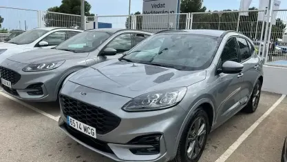 Usado Ford Kuga ST-Line X 190 CV (139 kW) 2022 Gris SUV
