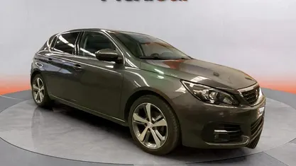 Gris Usado 2019 Peugeot 308 Allure Utilitario | 9490 € (Buen precio)