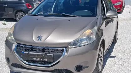 Usado Peugeot 208 Active 95 CV (69 kW) 2012 Gris Utilitario