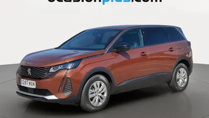 Usado Peugeot 5008 Active 131 CV (96 kW) 2024 Marrón SUV