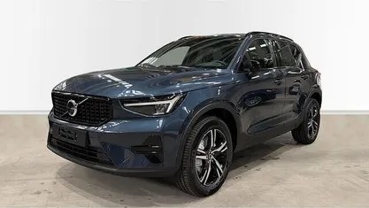 Usado 2025 Volvo XC40 Plus SUV | 39.600 € (Precio justo)