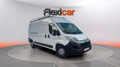 Usado Citroën Jumper 140 CV (102 kW) 2021 Blanco Monovolumen